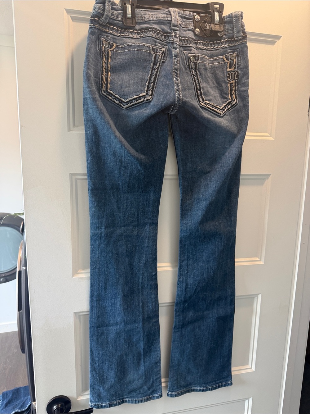 Women’s Blue Denim Jeans with Embroidered Back Pockets Miss Me